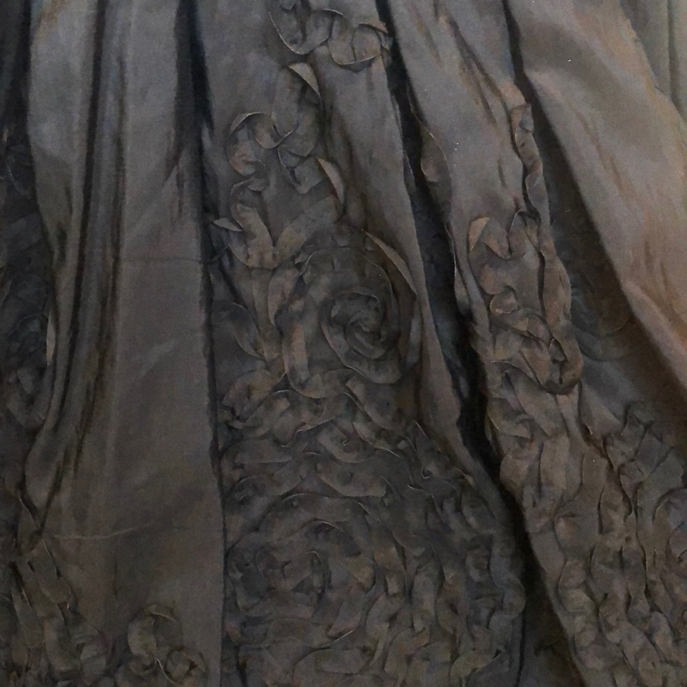 Dress - Picture 6 of 7